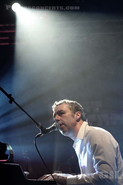 BAXTER DURY - 2011-09-23 - PARIS - Point Ephemere - 